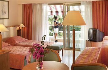 The Originals Residence, Les Strelitzias Aparthotel