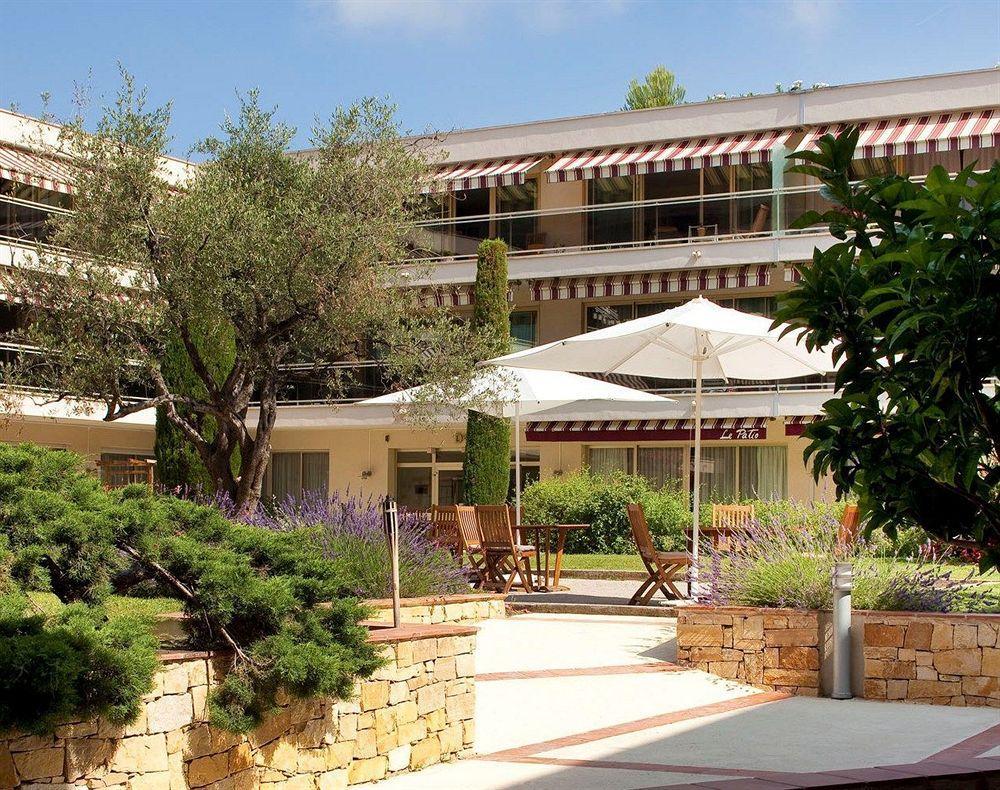 Aparthotel The Originals Residence, Les Strelitzias