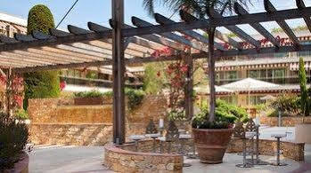 Aparthotel The Originals Résidence, Les Strélitzias Juan-les-Pins
